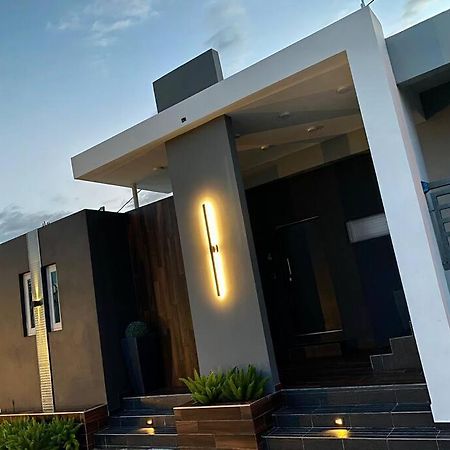 Pasavento - Modern Black Suite Camaceyes Buitenkant foto