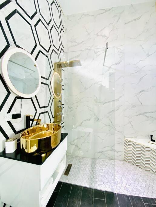 Pasavento - Modern Black Suite Camaceyes Buitenkant foto